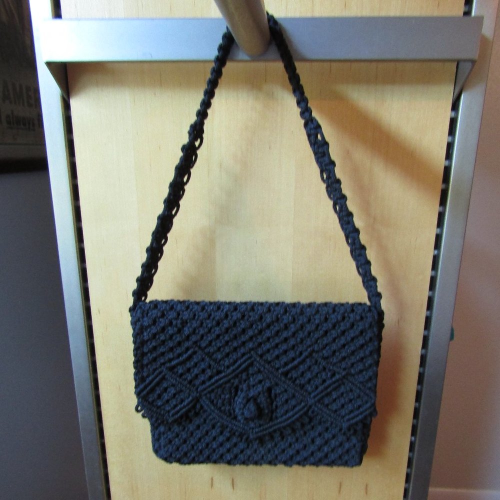 Macramé Black Shoulder Purse